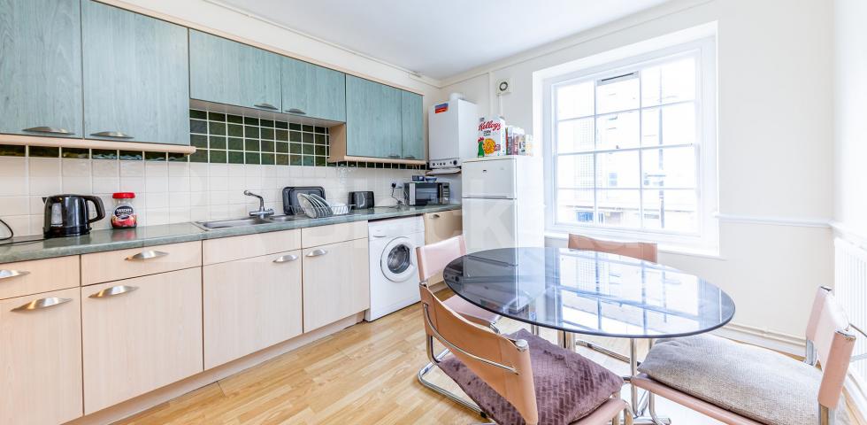 			GOOD FOR 2 SHARERS!, 2 Bedroom, 1 bath, 1 reception Flat			 Chalton Street, CAMDEN / EUSTON